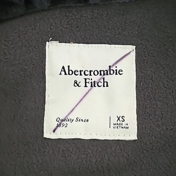Abercrombie & Fitch Sherpa Pullover size xs - Picture 4 of 7